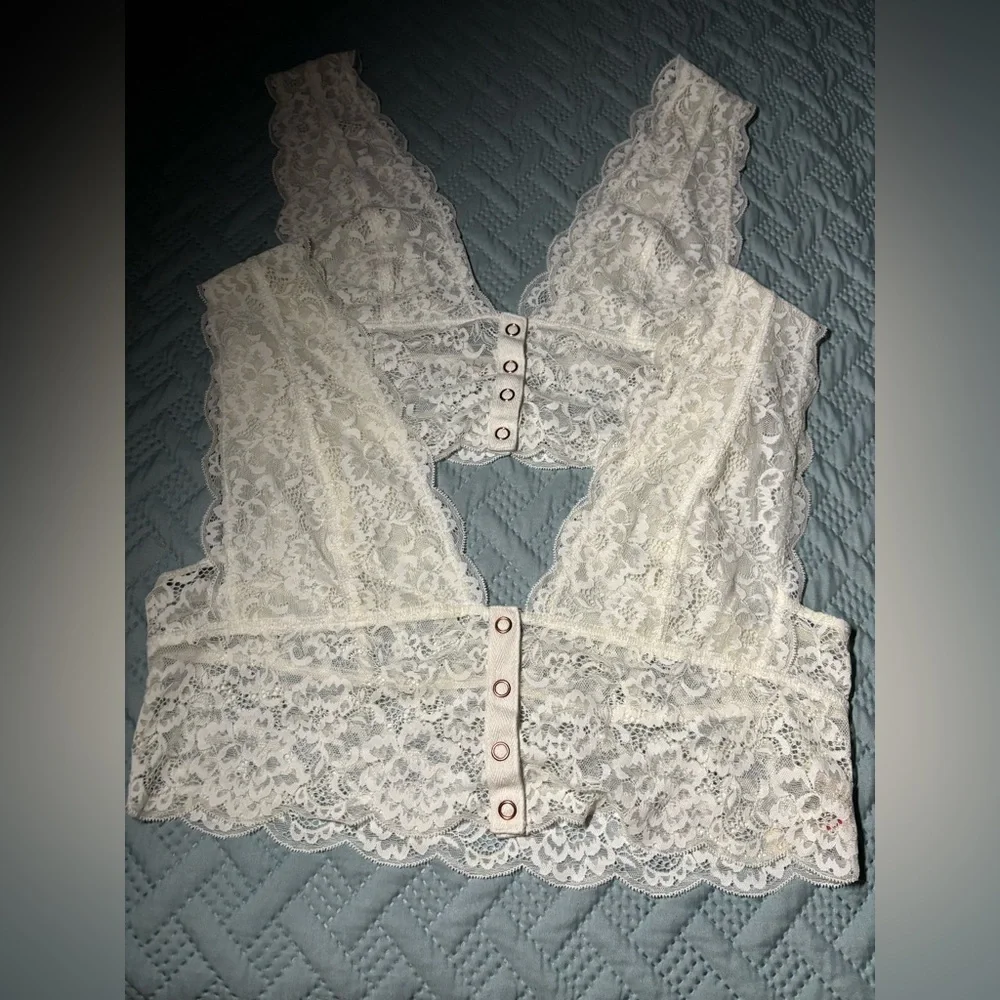 2 Free People Lace Bralettes - Picture 4 of 4